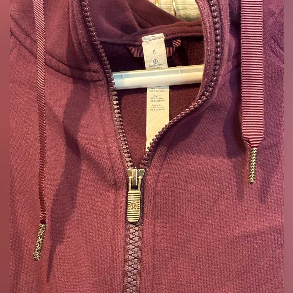 Lululemon sweater.